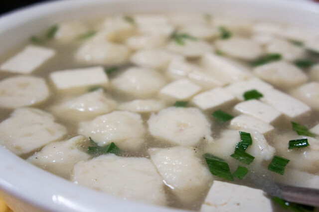 鱼丸豆腐汤 鱼丸q弹,可口.