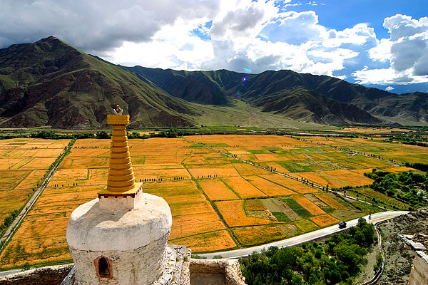 乃东县旅游要多少钱_8                      乃东县位于西藏自治区山