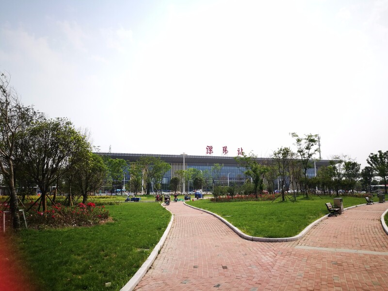 杭州到达溧阳高铁站,乘坐22路到达溧阳汽车总站后,换乘9路公交车到达