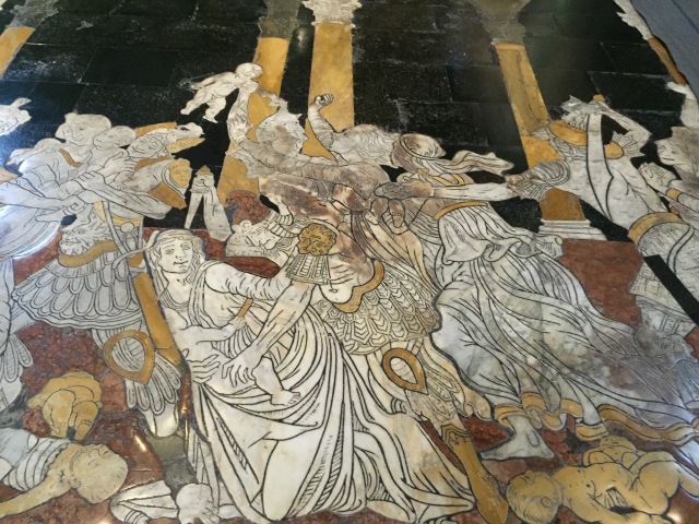 主祭坛画,由70幅屏画组成,表现基督生平,叙事抒情俱佳,是由中世纪绘画