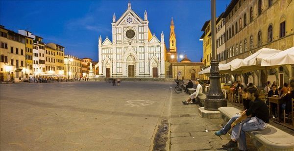 佛罗伦萨菲耶索莱旅游攻略_菲耶索莱景色图片_菲耶索莱景点介绍