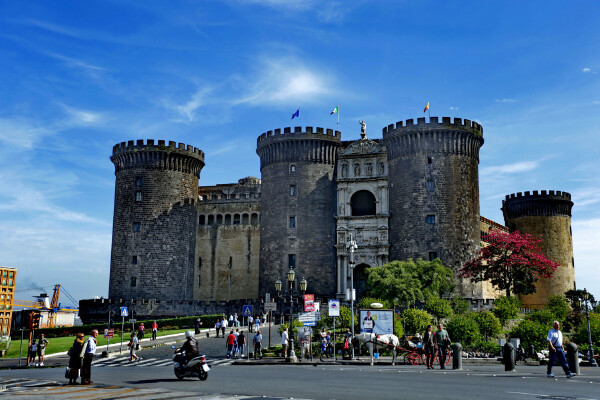 那不勒斯新城堡旅游攻略_那不勒斯新城堡好玩吗_那不勒斯新城堡景点