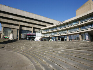 伯明翰中央图书馆