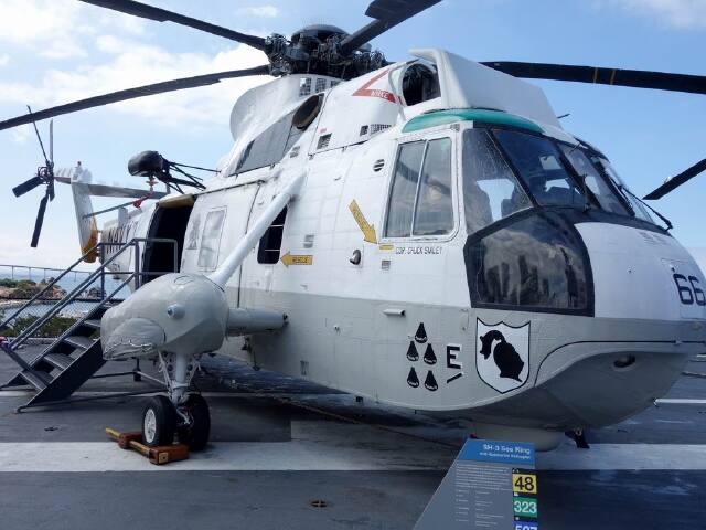 这架标号48的直升飞机是sh-3海王