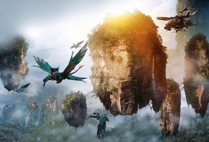 据了解,电影《阿凡达》中"潘多拉星球"中的大量原型来源于张家界群山