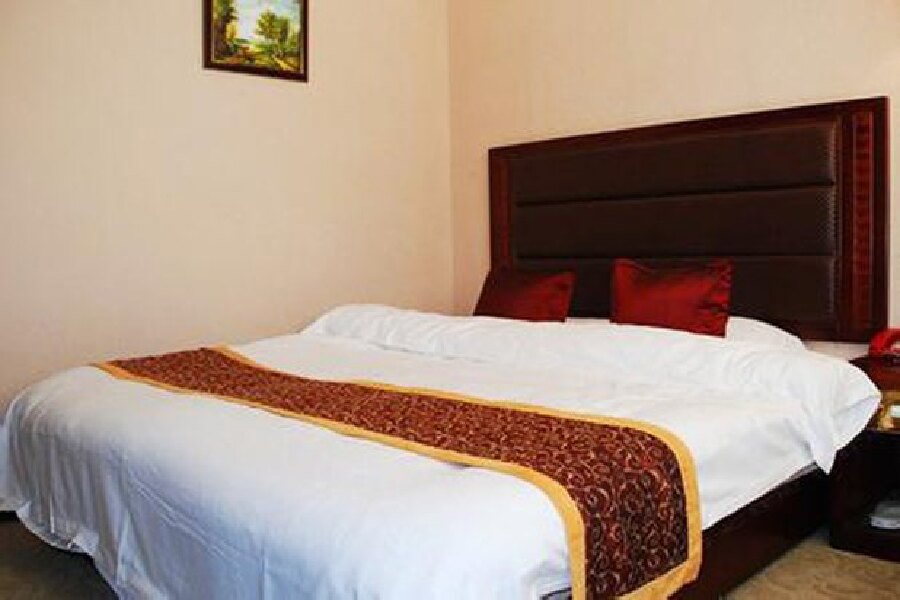 【和田民丰思源商务宾馆】地址:民丰县索达路与兰帕北路交汇处 –