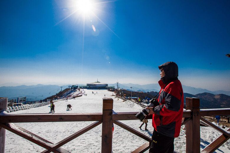 浙东第一尖雪山欢乐谷图片