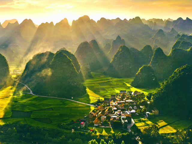 万峰林景区景点,罗平万峰林,八里沟景区_大山谷图库