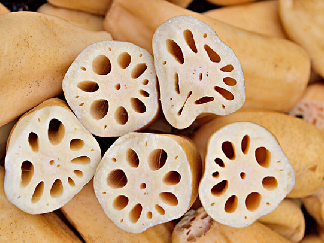 甜藕块 Cii9EFbw4UGIffY2AAEWwAJq8KoAACuEgChSgwAARbY797_w640_h480_c1_t0.jpg