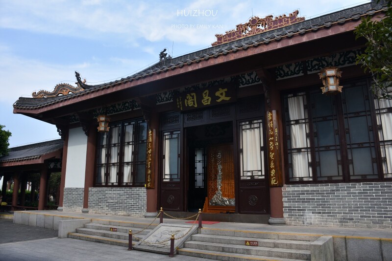 文昌阁.我家那边也有文昌阁,是一栋高28层的住宅,哈哈哈.