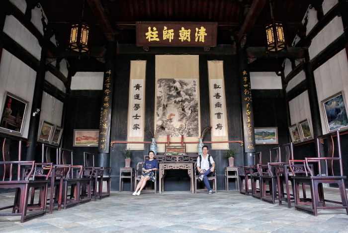 保","清朝师柱",还有就是是"孝恬" "四世一品"是对李春烨以及他的曾祖