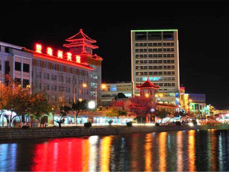 楚雄酒店怎么选？一份写给差旅、婚宴与自驾游客的住宿指南