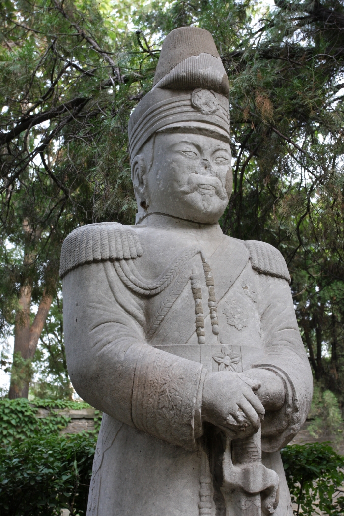 翁仲像,武官,民初,摄于河南安阳袁林神道 在中国风云史上,到底是从