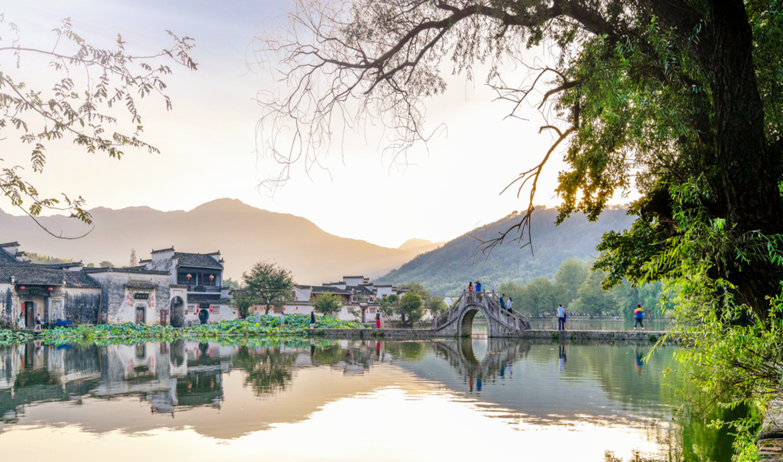  皖南-宏村-屯溪老街-濱水旅遊區2日遊>玩源芳漂流,體驗皖南最刺激