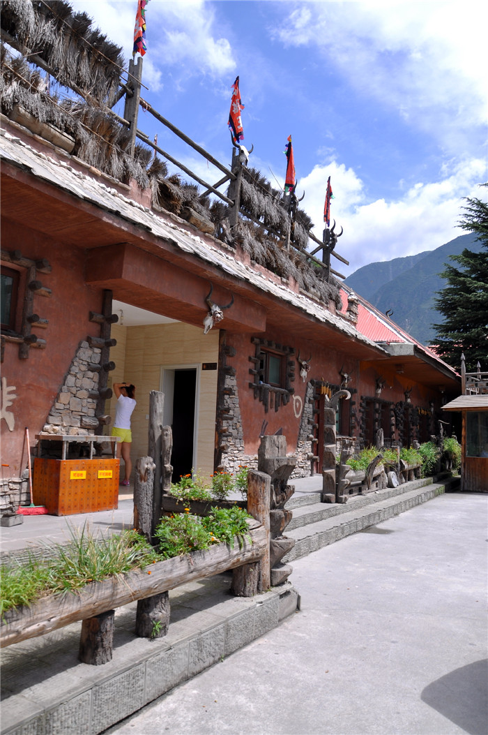 中国古羌城 位于四川省阿坝藏族羌族自治州茂县凤仪镇.