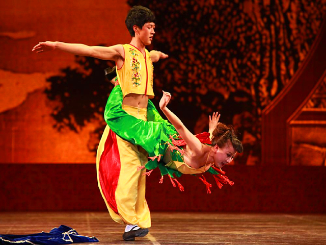 二人转表演 仅供参考