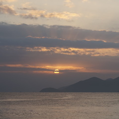 海上日出