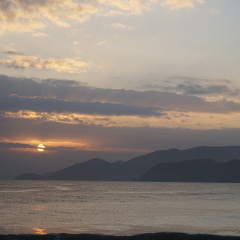 海上日出