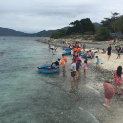 玻璃船浮潜区