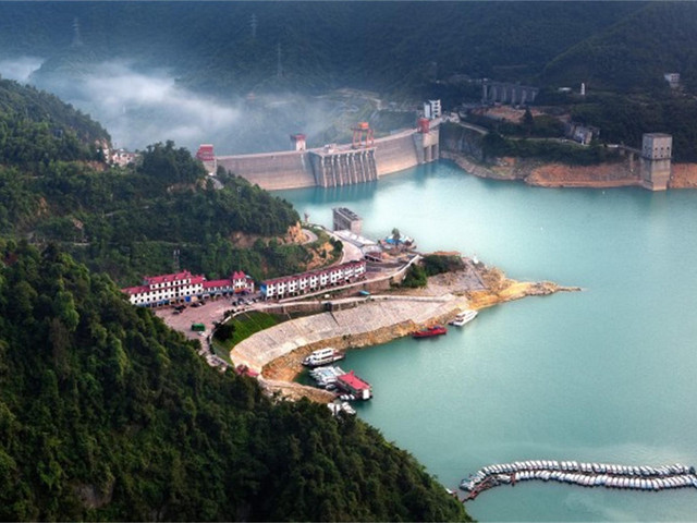 东江湖大坝远景