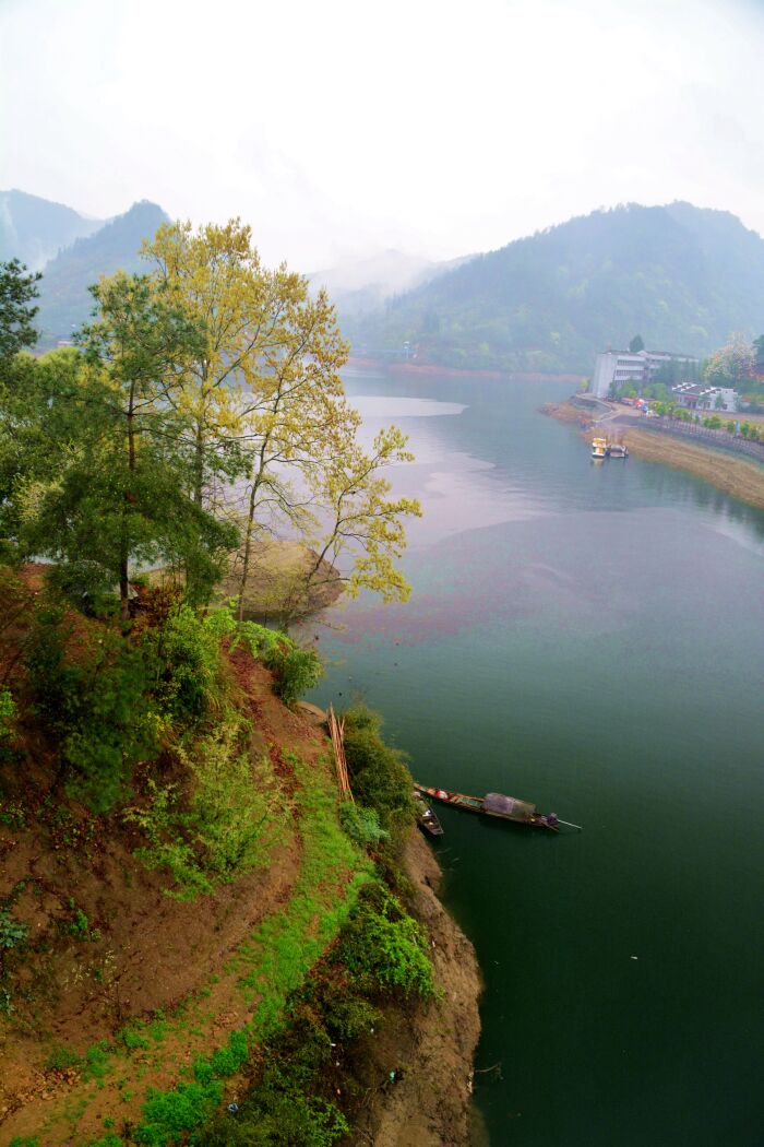 酉阳山里的大溪.