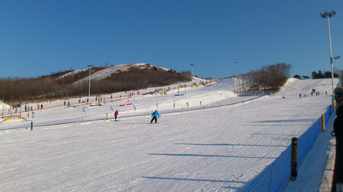 抚顺热高乐园滑雪场图片