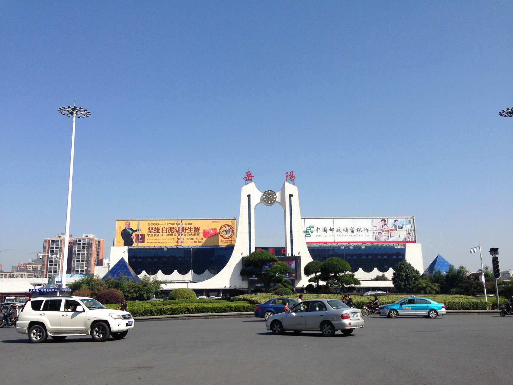 公园p5:吃完早饭,收拾好行李,我们就退房前往岳阳火车站乘坐公交车了