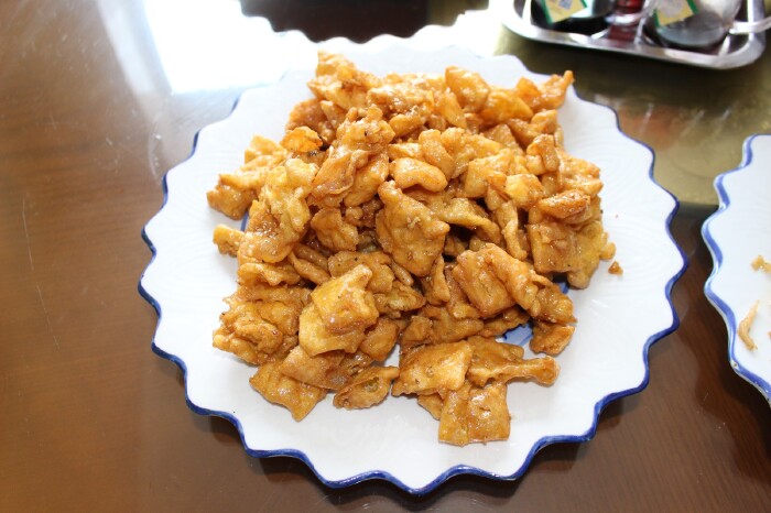 能看出来这是鸡蛋做的吗,叫拔丝黄菜