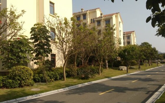 5分                           东山金銮湾海景公寓公寓位于东山岛最