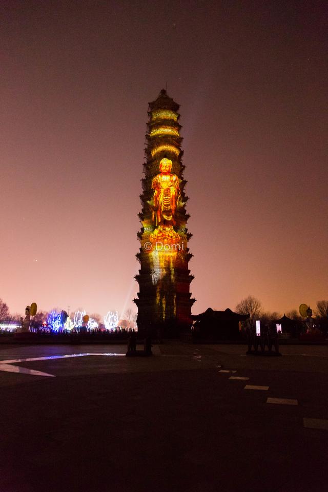 自然,每晚的"铁塔传奇"光影秀演出是灯会的高潮部分,铁塔光影秀,运用