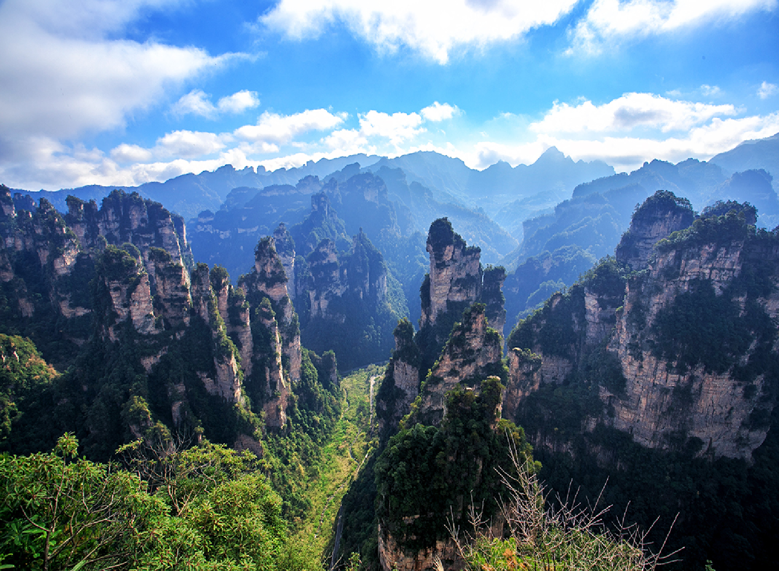  张家界玻璃桥-袁家界-天门山-凤凰九景4日游>清晰之旅 阳光出行 美食