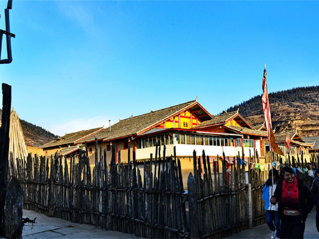 九寨沟 川主寺藏寨(参考时间)九寨沟酒店用完早餐后,出发到达【特色