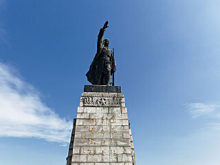 罗荣桓元帅铜像