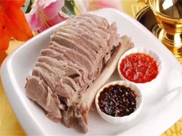 呼伦贝尔-海拉尔-满洲里双卧4日游>访金帐汗蒙古包 1餐 品尝手把肉