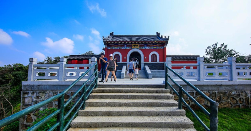 沂蒙山银座天蒙旅游区玉皇宫沂蒙山银座天蒙旅游区沂蒙山之巅最大的