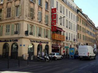 马赛老港码头区