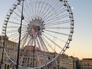 马赛老港码头区