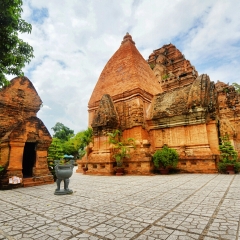 婆那加占婆塔的#旅图换旅费#