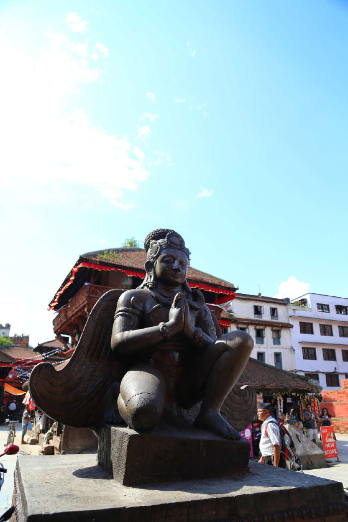 玛珠神庙,建于17世纪,有九层基座和三层屋檐,里面供奉着象征湿婆神的