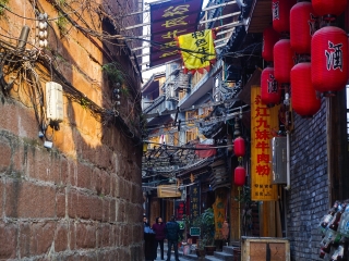 回龙阁吊脚楼群