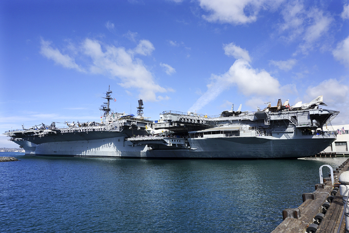 我们先游览圣地亚哥老城,这是一个