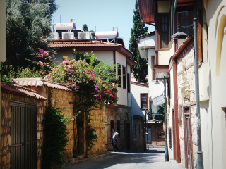 安塔利亚哈德良门