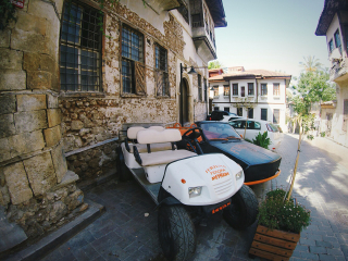 安塔利亚哈德良门