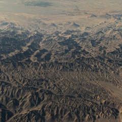 天山