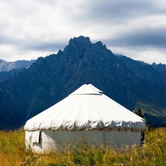 天山