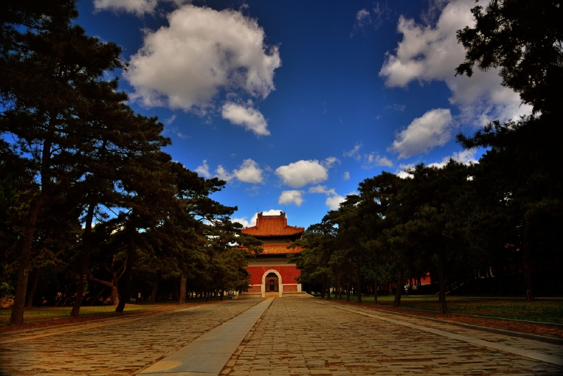 康熙帝的景陵,乾隆帝的裕陵,咸丰帝的定陵,同治帝的惠陵,以及东(慈安)