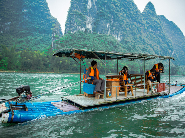 桂林阳朔漓江双动3日游20人精致小团船游竹筏漓江遇龙河竹筏观象山赠