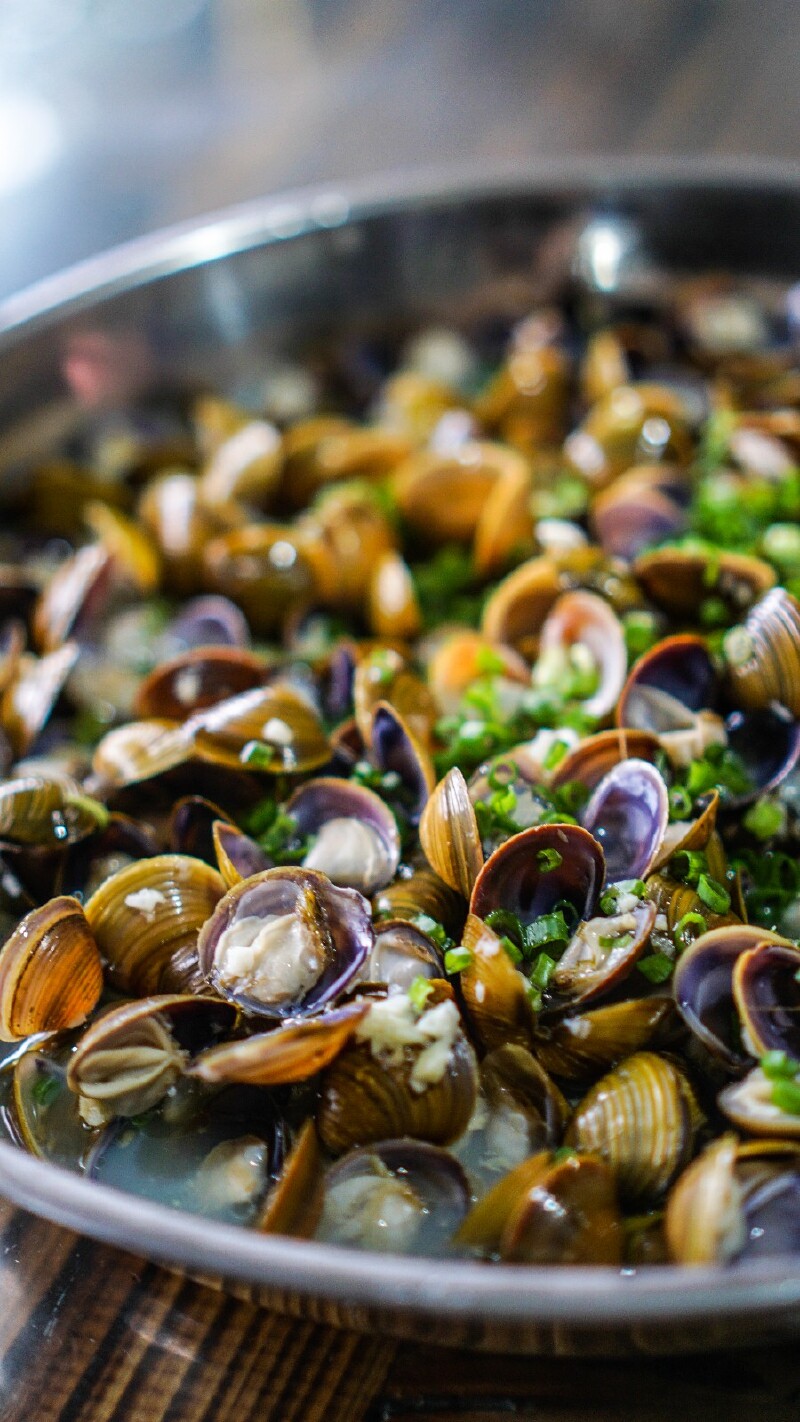 鲜嫩紧实…小河虾肉质鲜甜…沙贝竟然干净的没有沙只是简单的烹饪方式