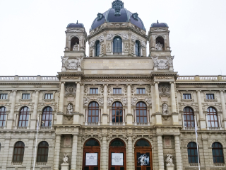 玛丽亚•特蕾西亚广场