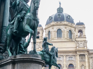 玛丽亚•特蕾西亚广场